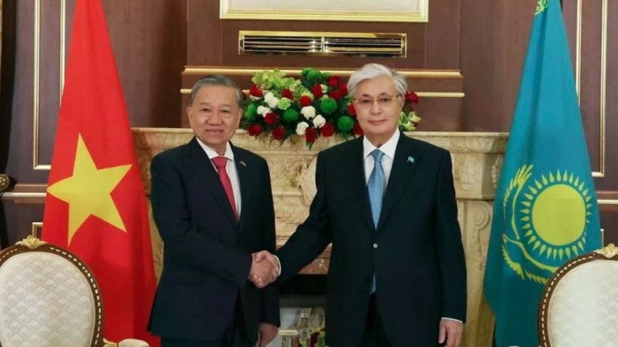 Vietnamese Party leader’s visits help tighten relations with Kazakhstan, Azerbaijan